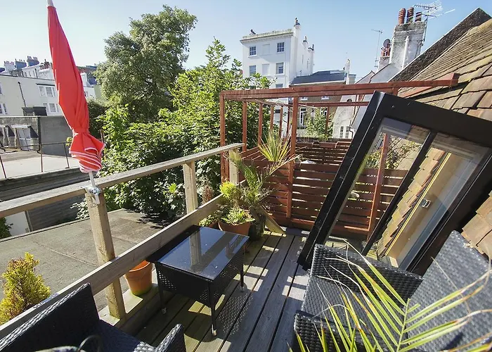 Marine Gardens - Central - By Brighton Holiday Lets