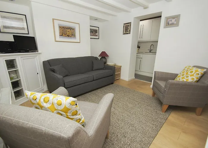 Marine Gardens - Central - By Brighton Holiday Lets